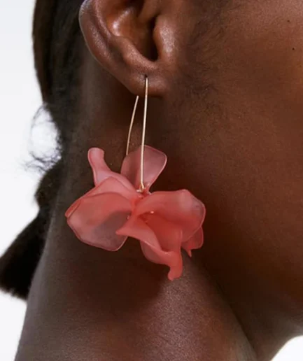 1Pair 2019 New Designs Multicolored Fashion Resin Flower Long Earrings Bohemia Handmade Petal Dangle Earrings For Women Gift