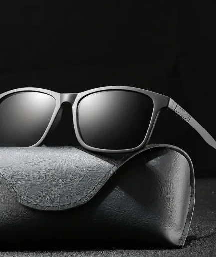 Luxury Men Polarized Sunglasses Fashion Vintage Square Ultra Light TR90 Frame Driving Fishing Sun Glasses For Man UV400 Eyewear
