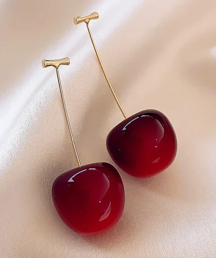 Sweet Red Cherry Earrings for Women Fashion Delicate Fruit Design Drop Dangle Earrings Wedding Party Korean Ear Jewelry Gift