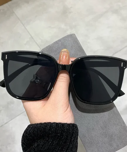 OIMG Vintage Square Sunglasses Women Oversized Sunglass Men Retro Black Sun Glasses Shades Goggle UV400 Oculos De Sol
