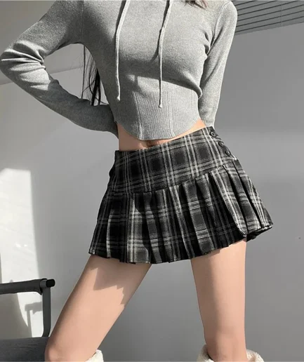 Mini Skirts For Woman Korean Fashion Plaid Skirts Women Y2k Clothes Cute Short Skirts Harajuku Vintage Pleated Skirts Preppy